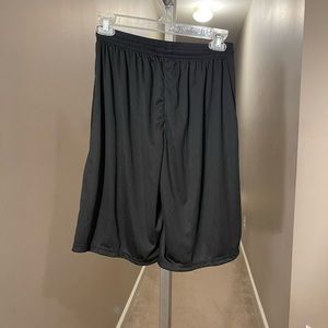 A4 NWOT men’s moisture management 2 pocket shorts in black size small.*
